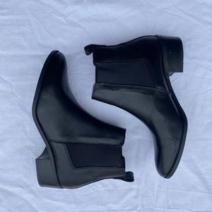 Steve Madden Dares Bootie Black Chelsea Boot